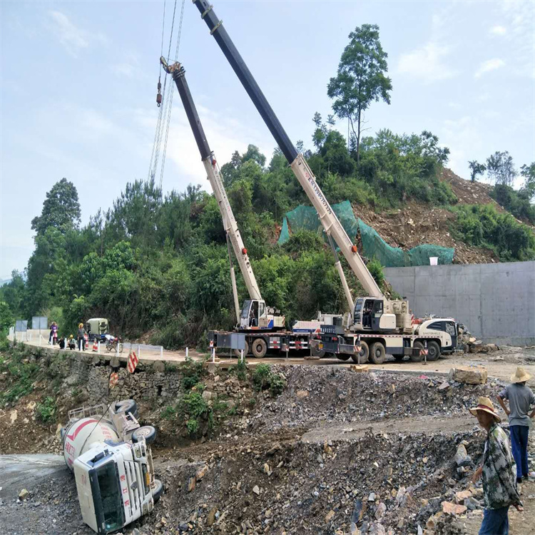海头镇汽车掉沟里叫吊车救援要多少钱