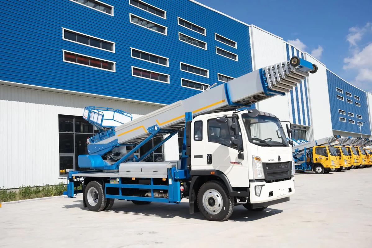 海头镇出租云梯车高空作业车 建筑垃圾搬运